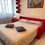 Private Garage, 300m From Sea In Centre Apartamento Alassio