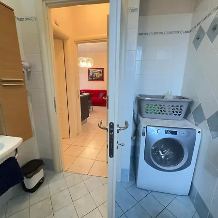 Apartment Private Garage, 300m From Sea In Centre