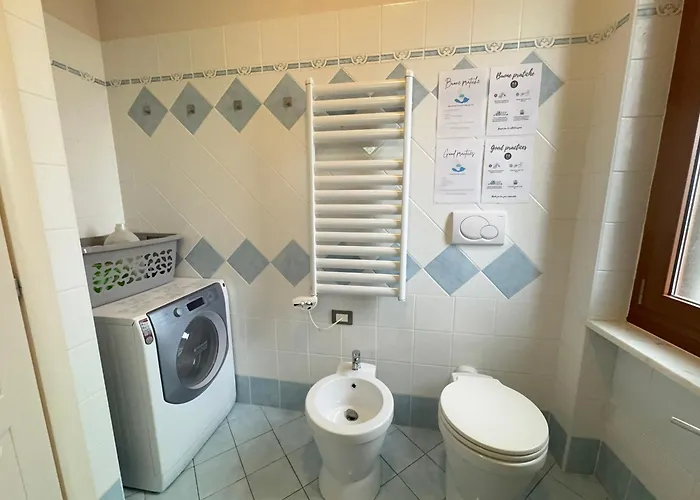 Private Garage, 300m From Sea In Centre *