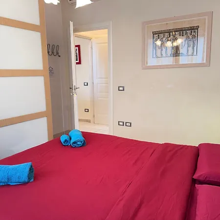 Private Garage, 300m From Sea In Centre *