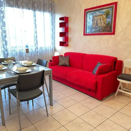 Private Garage, 300m From Sea In Centre