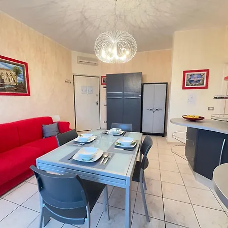 Private Garage, 300m From Sea In Centre Daire *