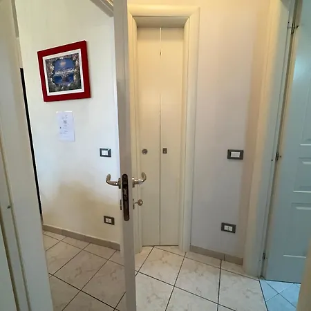 Apartment Private Garage, 300m From Sea In Centre *