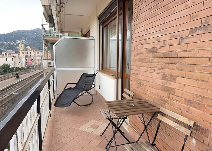 Private Garage, 300m From Sea In Centre Apartment *