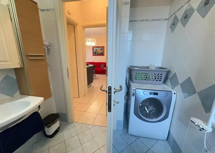 Apartment Private Garage, 300m From Sea In Centre